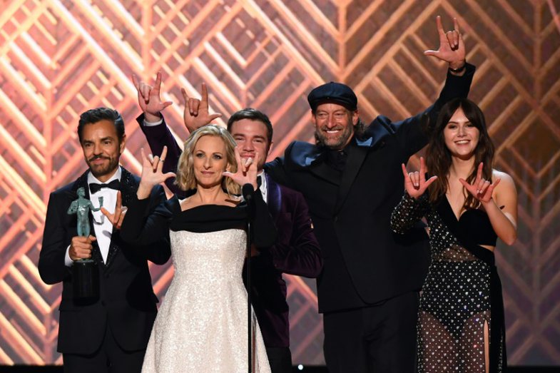 “CODA’’ shpallet “Filmi më i mirë”, Will Smith rrëmben çmimin “aktori më i mirë”: Lista e fituesve në “Oscars 2022”