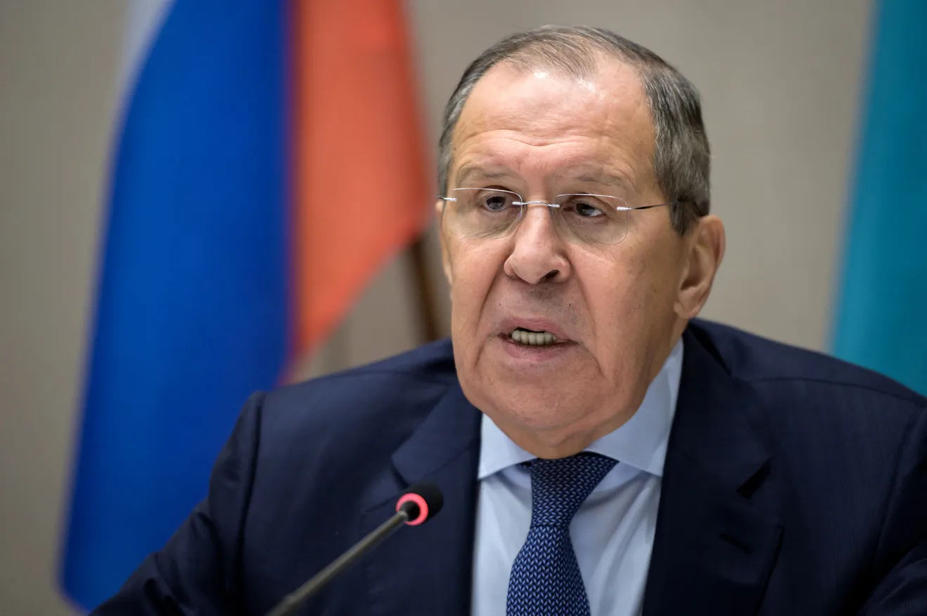 Paqeruajtës në Ukrainë, Lavrov: Hyjmë direkt në luftë me NATO-n! Putin nis ekzekutorët!