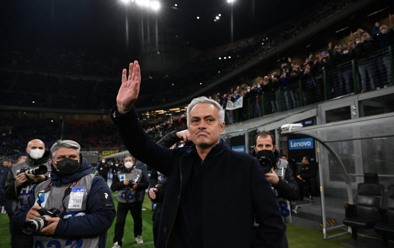 Murinjo tregohet zemërmirë, ja dhurata që u bëri futbollistëve të tij pas fitores në derbi