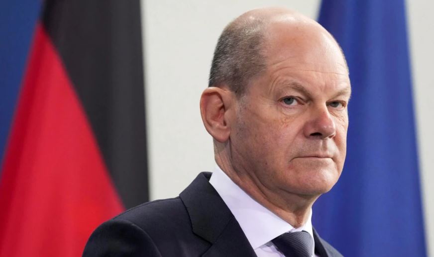 Kancelari gjerman ndan dy miliardë euro shtesë ndihmë ushtarake për Ukrainën