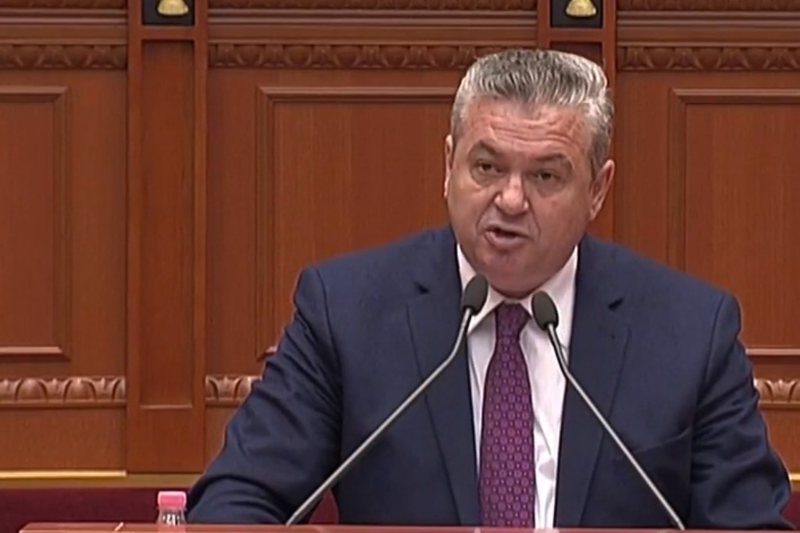 14 shtëpitë, vilat dhe dyqanet e Myslim Murrizit, makinë 78 mijë euro, 515 mijë euro në bankë