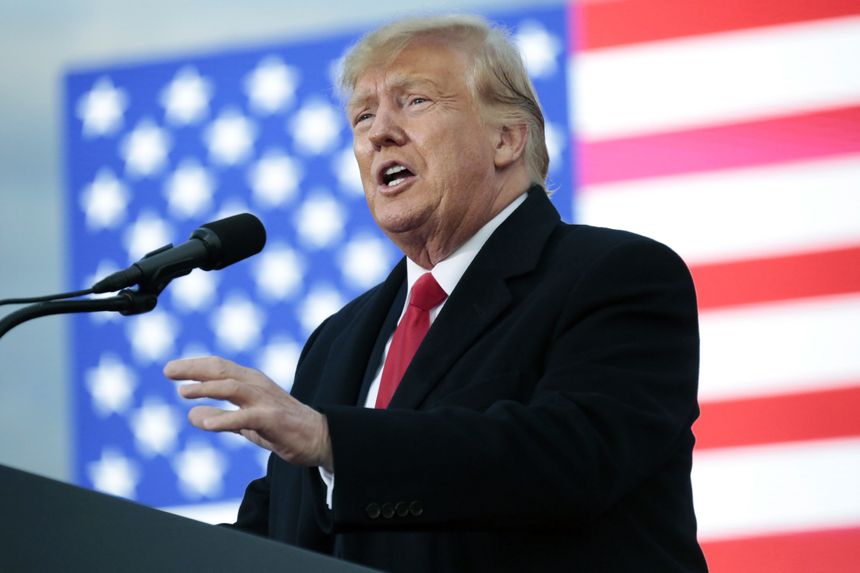 Shpërfilli vendimin e gjykatës, gjobitet ish-presidenti Donald Trump