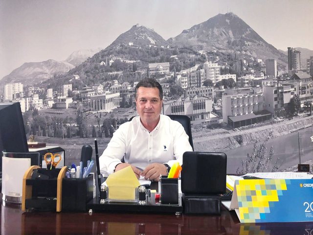 Dorëhiqet prefekti i Lezhës: Jeta jonë fillon të mbarojë ditën kur heshtim përballë gjërave që kanë rëndësi