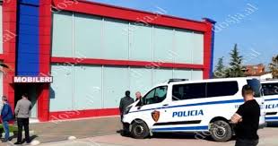 Biznesi “shoshë” me plumba, Nikla nuk gjen qetësi gjatë natës, pronari: Nuk kam konflikte