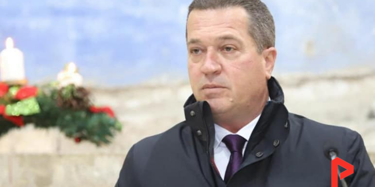 Bosët e drogës dhe ‘non grata’-t shkarkojnë prefektin e Lezhës Gjokë Jaku, denoncoi lidhjen e pushtetit me shtëpitë e barit