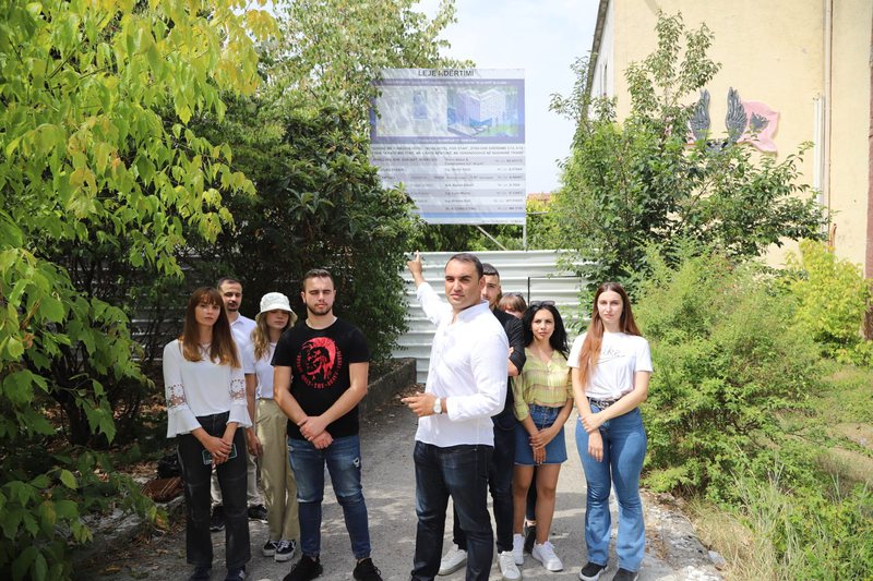 Kush është ’fantazma’ Aida Dushku që po ngre kullat tek Garda, roli i Erion Braçes. Pastrim parash dhe korrupsion. Fakte për SPAK-un  