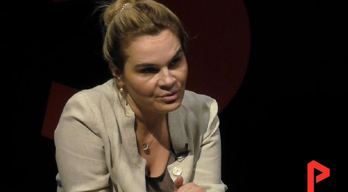 Si i detyroi Monika Kryemadhi gratë e LSI t’i blinin gjerdanin 47 mijë euro, nuk e deklaroi në ILDKP