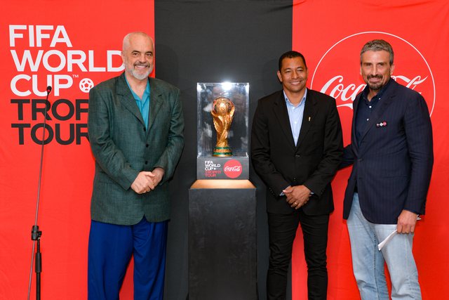 Turneu i trofeut të “FIFA WORLD CUP™” nga Coca-Cola vjen për herë të parë në Shqipëri