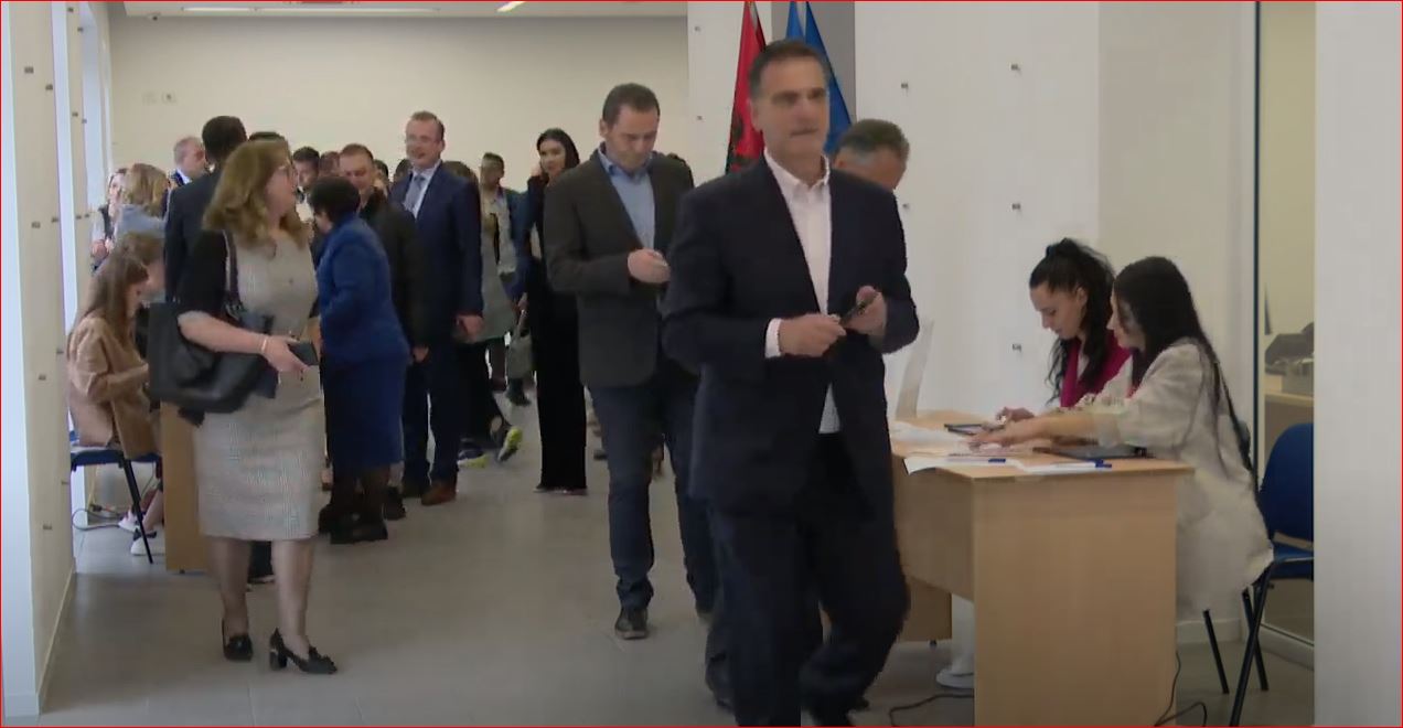 Mblidhet Këshilli Kombëtar i Partisë Demokratike, kush janë kandidatët për kryetar