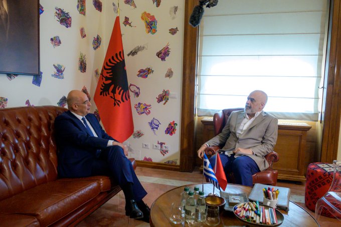 Ministri grek takon Ramën, ndan detaje nga biseda: Në fokus integrim i Shqipërisë
