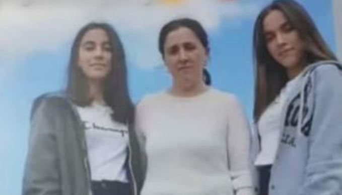 FOTO/ Kjo është nëna dhe dy vajzat që humbën jetën nga korenti në Fushë-Arrëz