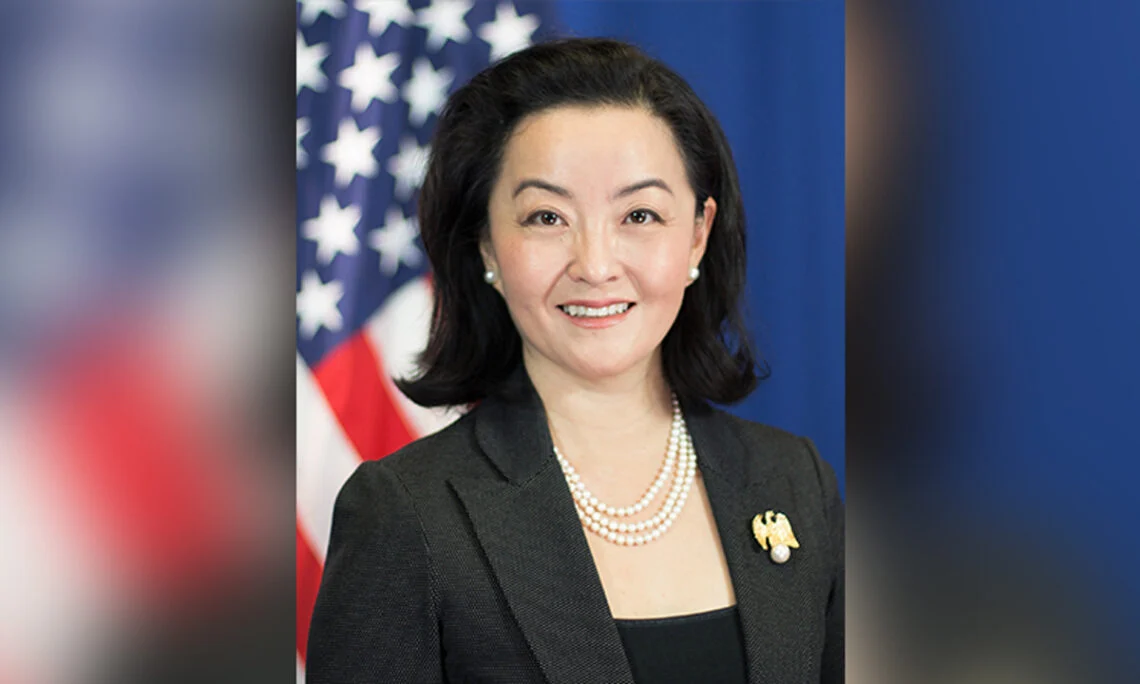 Ambasadorja Kim: SHBA dhe Shqipëria po dokumentojnë krimet në Ukrainë