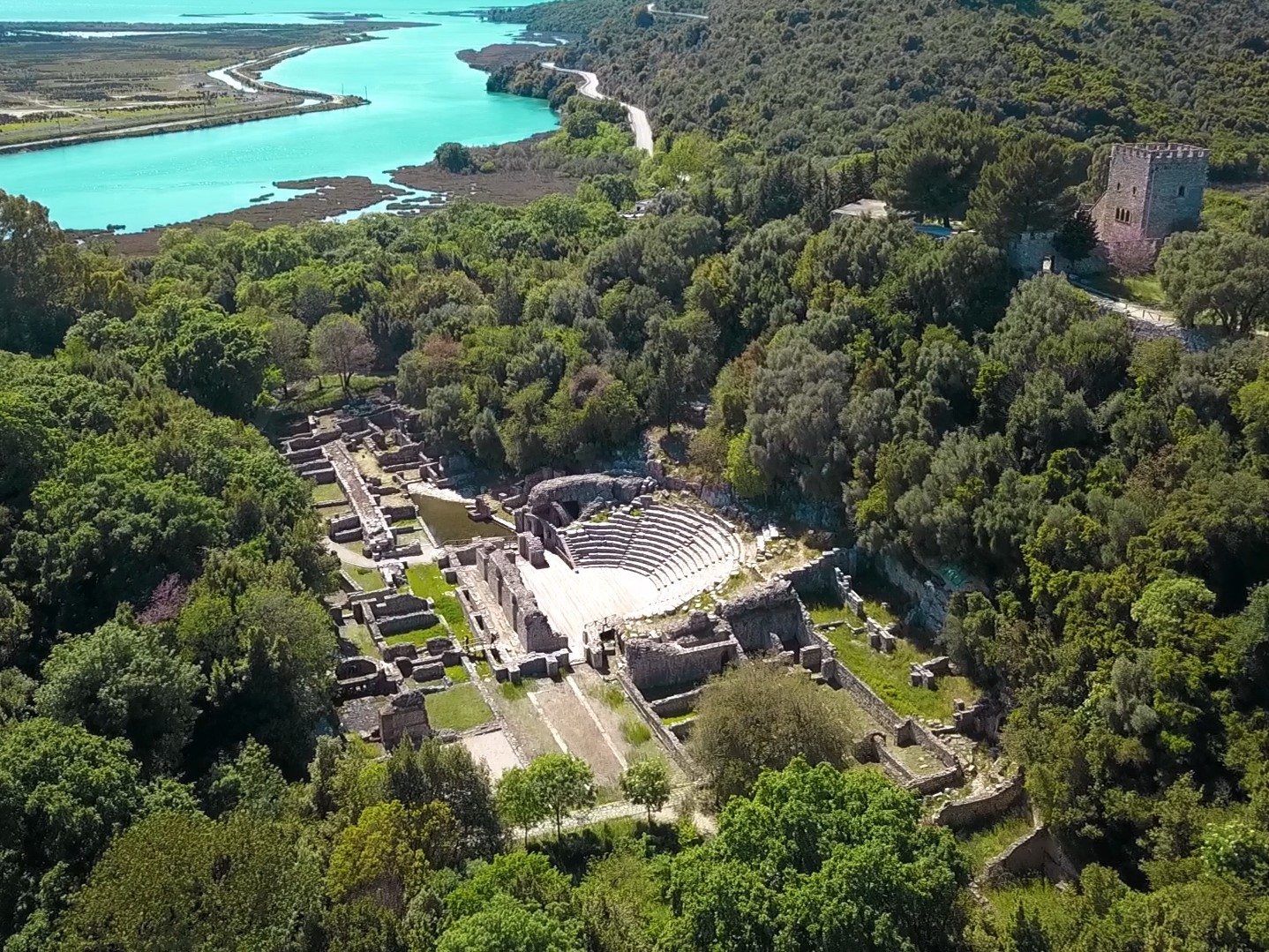 Kush fshihet pas Arben Taipit që do ndërtojë 650 vila nga Butrinti te Kepi Stillos? Edhe sa do presë SPAK!
