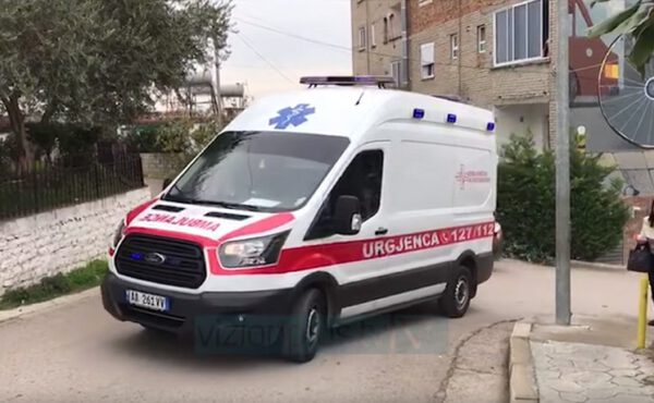 Sherr mes adoleshentësh në Këlcyrë, njëri përfundon në polici, tjetri në spital