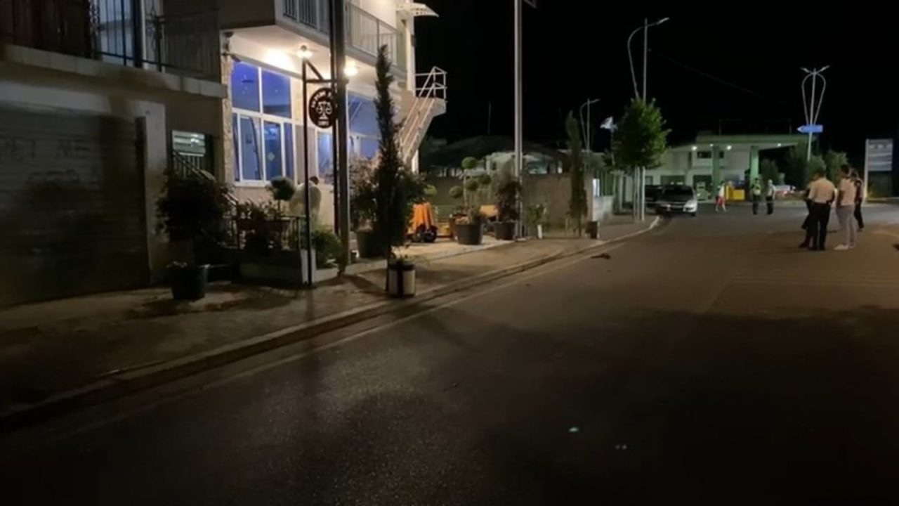 Breshëri armësh në Shkodër, vritet në lokalin e tij 74-vjeçari! I biri kundërpërgjigjet me shotgun e më pas telefon policinë: Më vranë babanë