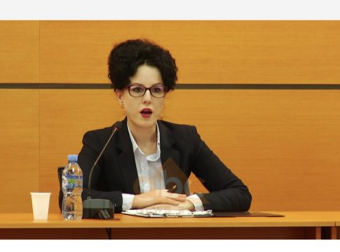 Dosja / Brunilda Bekteshi e Vetingut evazion fiskal dhe mashtrim me të ardhurat si përmbaruese. Kush kërkon ta shpëtojë nga duart e SPAK-ut?!