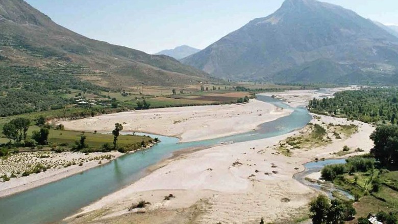 Përmet/ Gjendet i pajetë 55-vjeçari në rrjedhën e lumit Vjosa, sapo ishte divorcuar! Punonte në Greqi