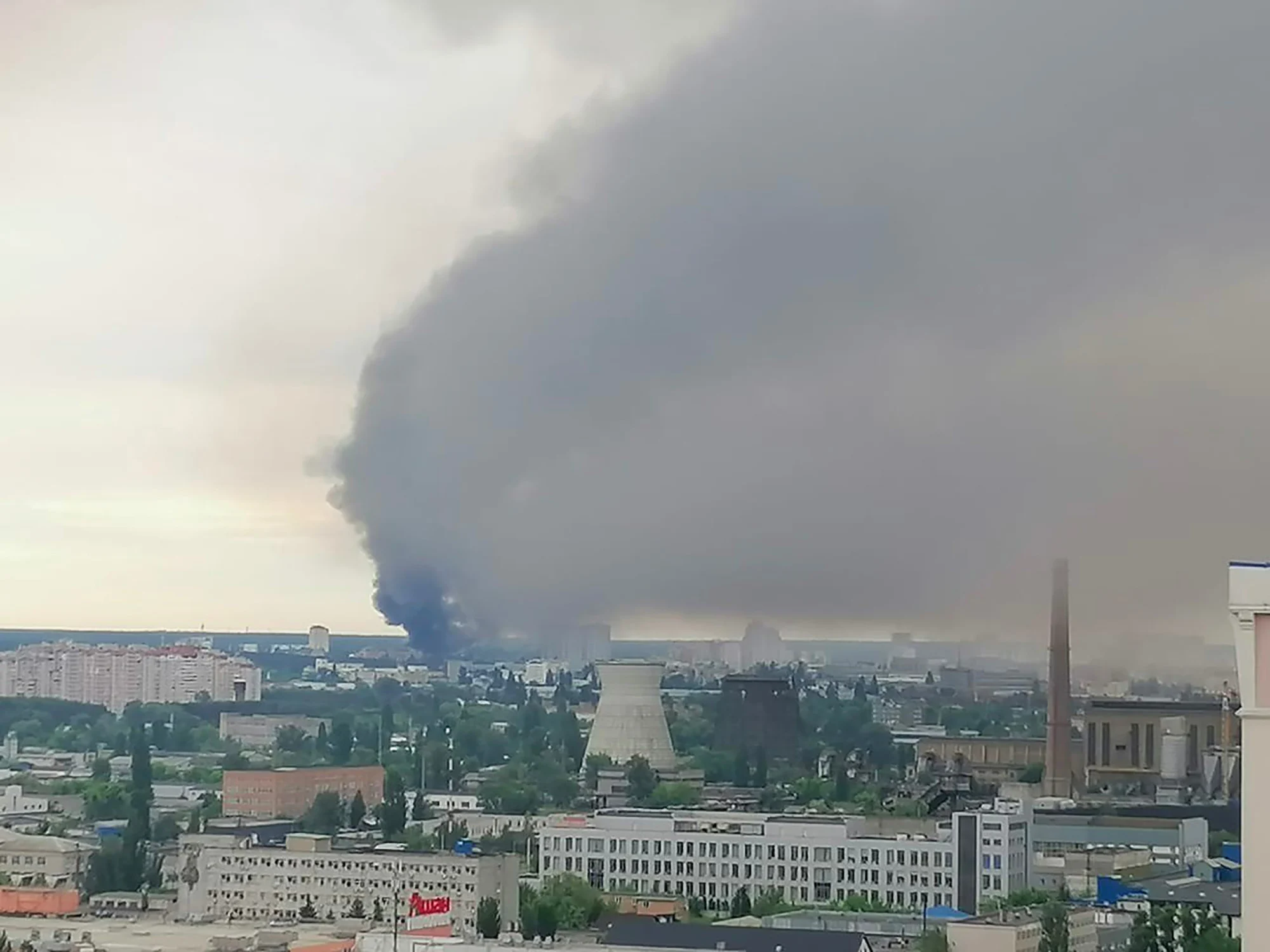 Rusia sulmon me raketë termocentralin bërthamor në Ukrainën jugore