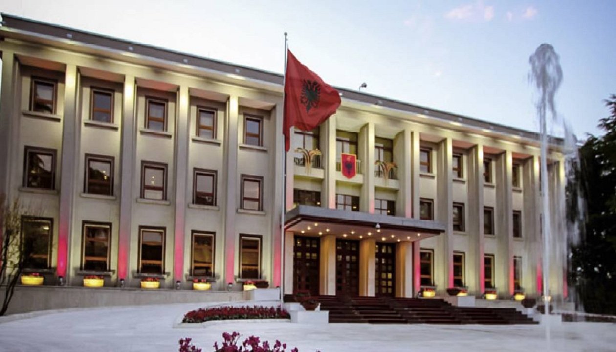 Një grua Presidente? Bregu, profili që mund t’i imponojë të dyja palët