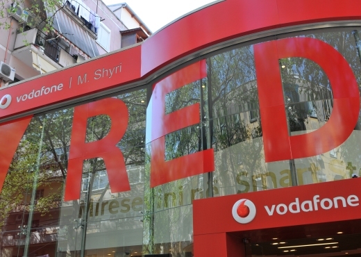 Vodafone organizatë mafioze, braktiset masivisht nga klientët pas vjedhjes me kontratat, paketat dhe ofertat mashtruese, skema grabiqare dhe pengmarrje