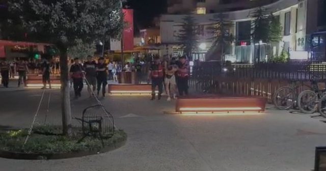 Policë të plagosur dhe tifozë të shoqëruar, ja çfarë ndodh në “Air Albania” pas ndeshjes së Tiranës