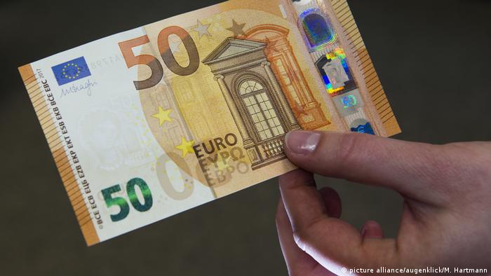 Zhvlerësohet euro/ Shkon në 119.1 lekë. Shkaku kryesor, ardhja e turistëve