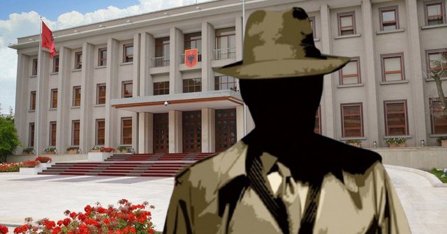 Gazetari Elton Qyno: Spiuni “Çelësi” në zyrën e presidentit Meta, SHISH e quan institucioni “A”