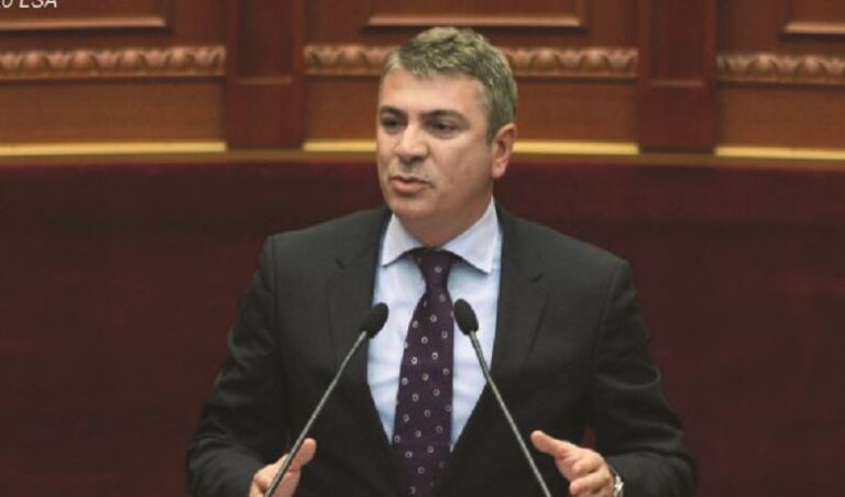 Njeriu i Gjiknurit/ Thanas Çani alias ‘Tano Karidi i Brakës’ në Tiranë me 30 milionë euro pasuri korrupsioni