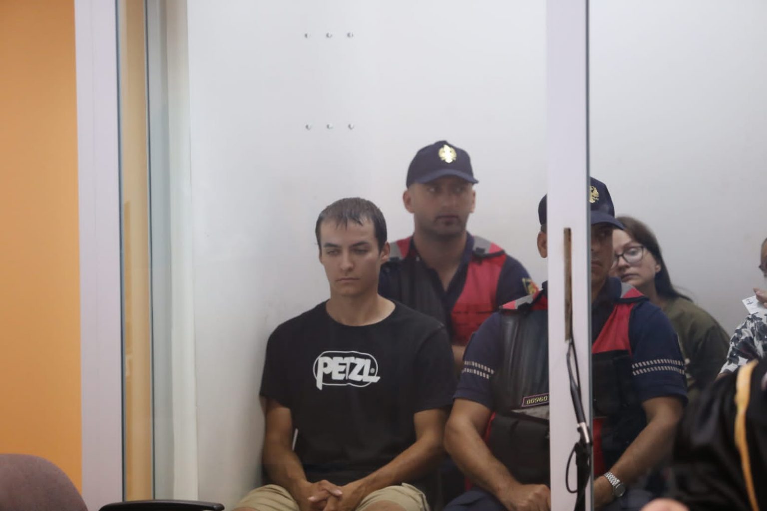 Incidenti në uzinën e Armëve në Gramsh, lihen në burg 2 rusët dhe ukrainasi! Prokuroria e Elbasanit: 3 të arrestuarit erdhën për spiunazh, dëshmia e tyre sekret