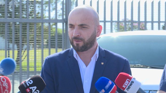 Habit deputeti i PD, thirrje Ambasadave: Mbështesni Gledis Nanon, Rama do përpiqet ta pengojë