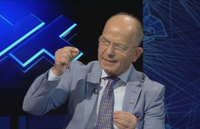 Sazan Guri përfundon në spital, apel për ndihmën e shqiptarëve: Dhimbje me të bërtitura dhe dridhje