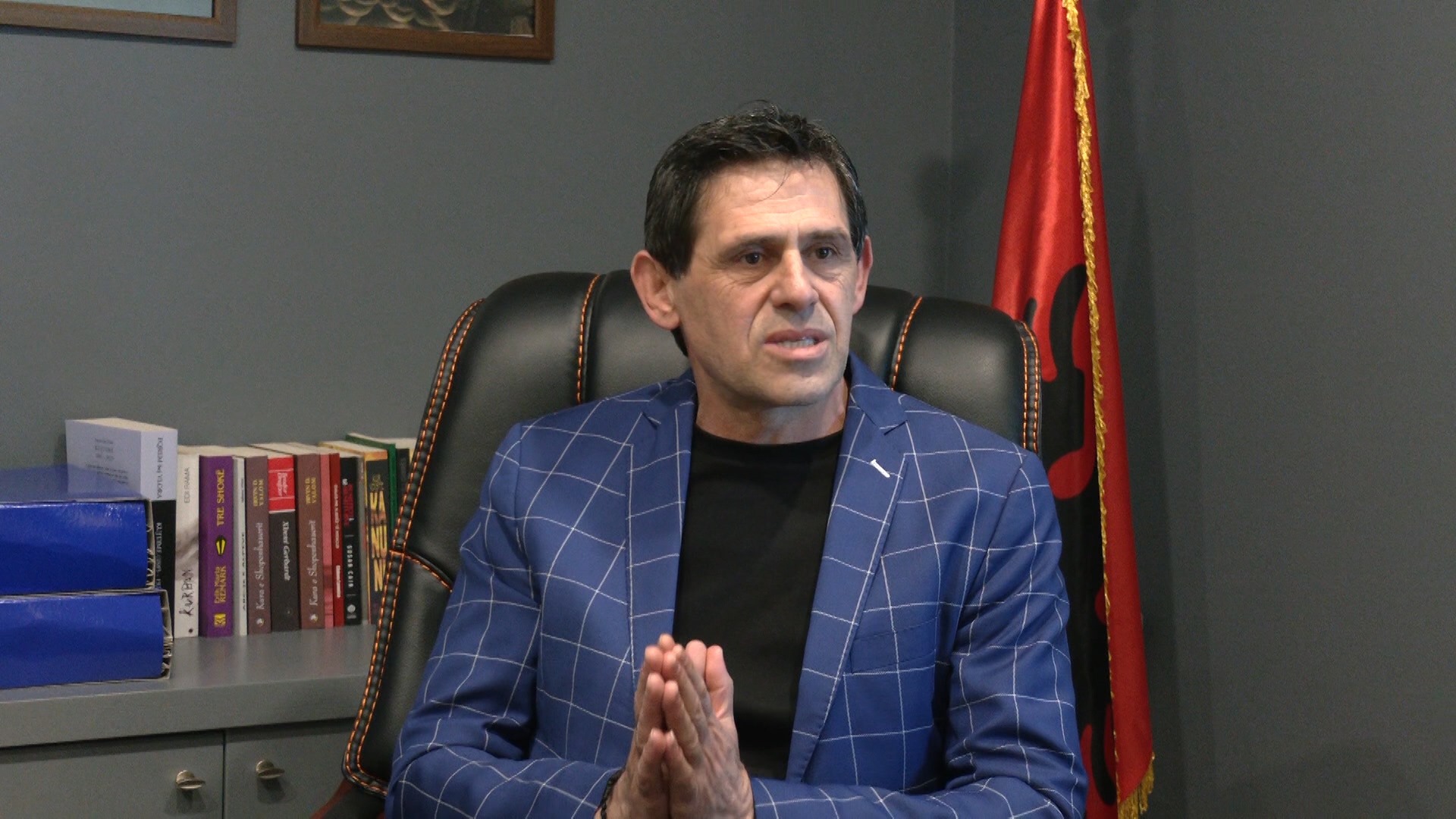 Rakip Suli mbërrin në SPAK për kallëzimin e bërë ndaj Xhelal Mziut
