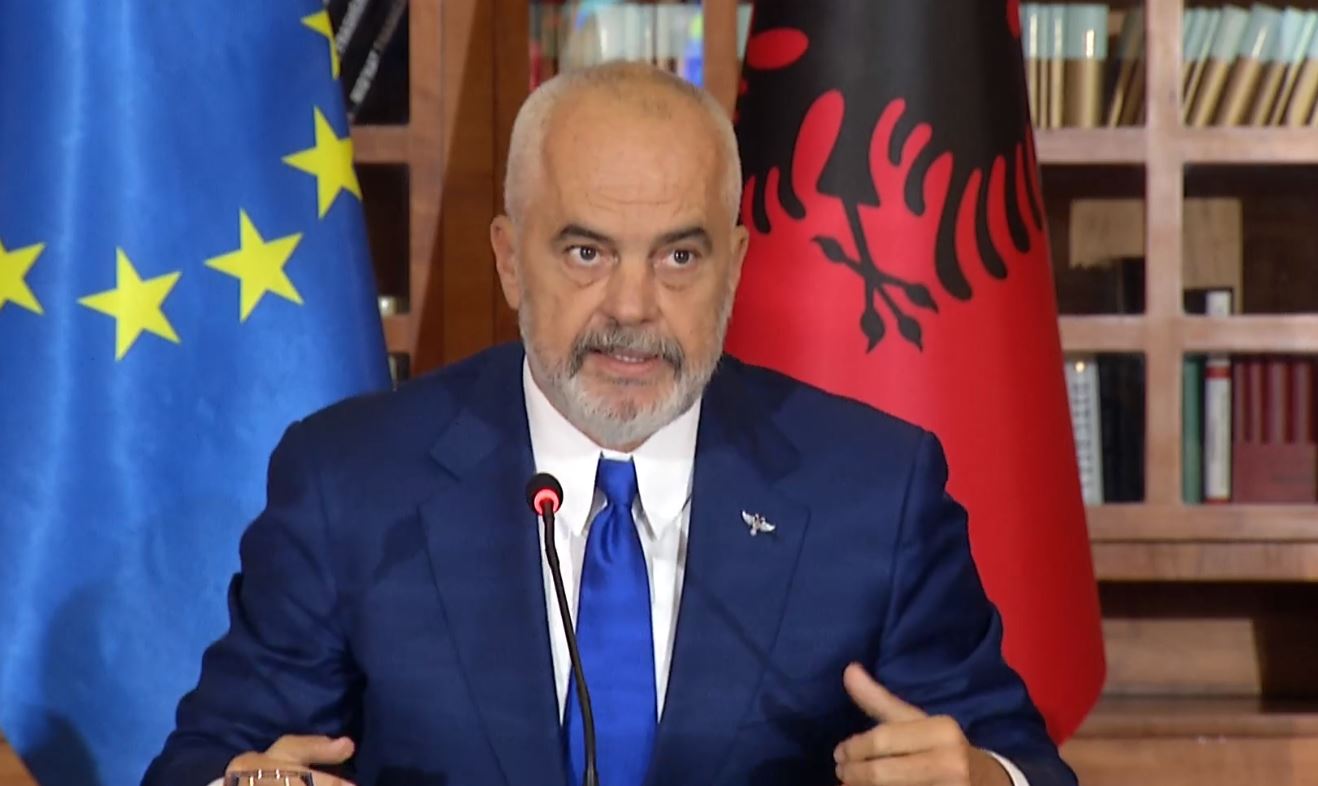 “Kanë pishina e vila”/ Kriza energjitike, Rama: Kush harxhon më shumë se 800 kWh do të paguaj me çmimin e tregut