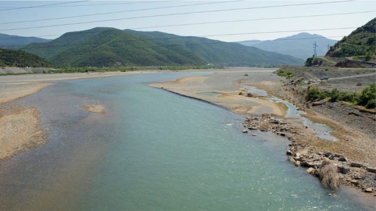 E rëndë/ Mbytet një mashkull në lumin Shkumbin