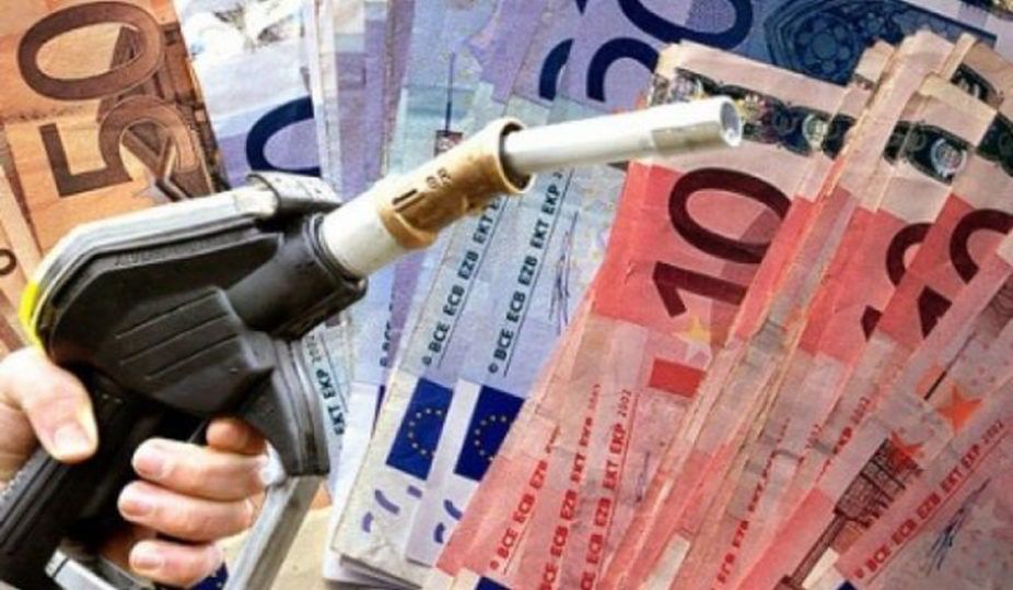 Bie në nivelin më të ulët që nga janari çmimi i naftës në bursë, po tregtohen 85 USD/ fuçia