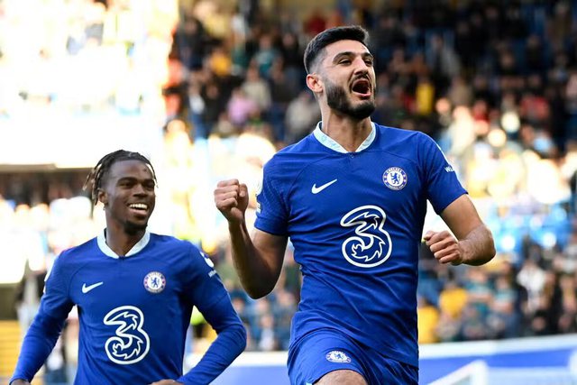 Armando Broja realizon super gol me Chelsean dhe shpërthen “Stamford Brigde”