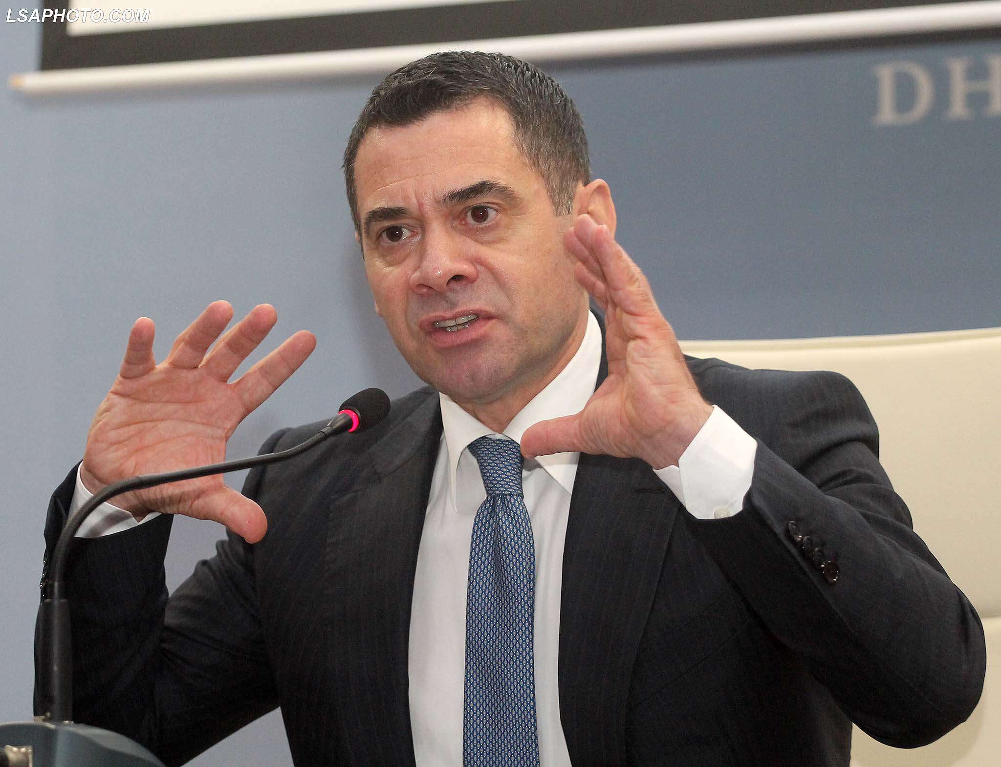 Debati / Ben Ahmetaj: Mos dëgjo Braçen, për kokë të gocave nuk ia kam dhënë dosje Monikës. Rama: Këtu ndahen rrugët tona, shko te LSI, Braçes nuk i afrohesh as te thoi i këmbës
