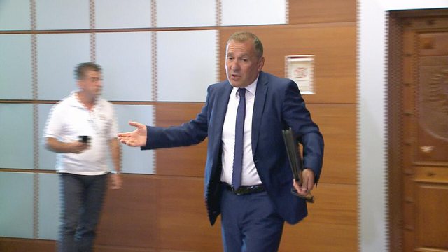 Lidhjet e pista që e detyruan pabolsin Arben Kraja të bllokonte për 3 vite dosjet e Sali Berishës dhe Ilir Metës