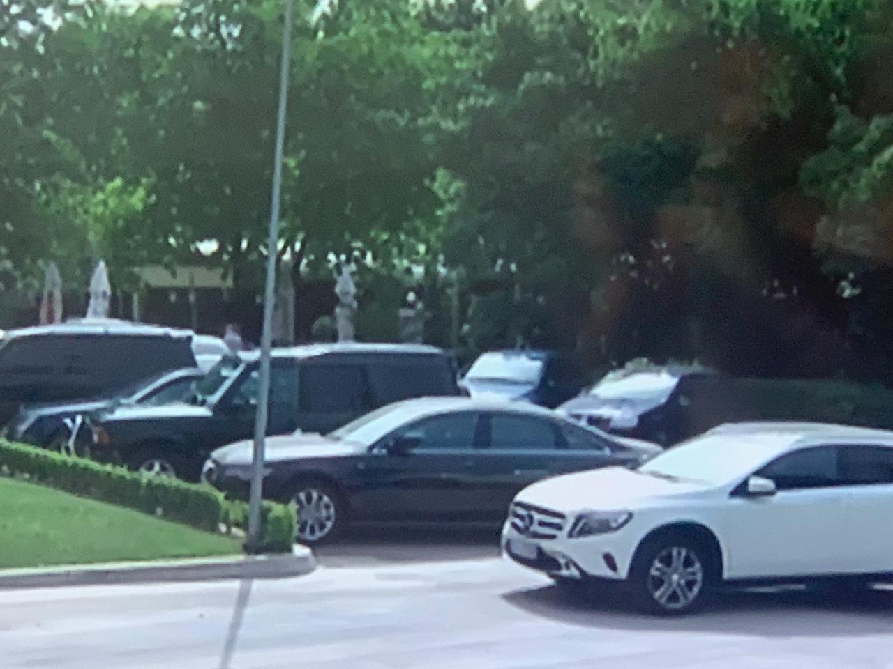 Protestuan për varfërinë, ja makinat luksoze me të cilat u larguan krerët e opozitës Q7, Land Rover, BMW dhe Benz, një automjet sa një apartament