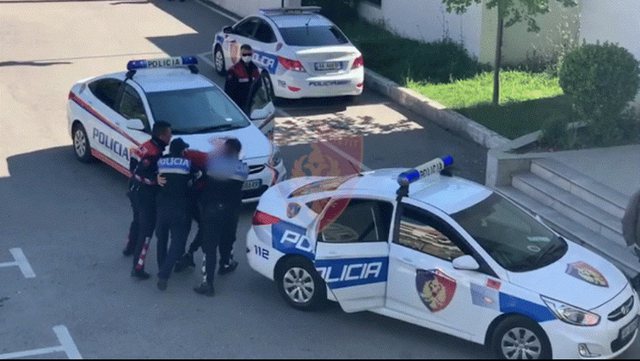 Borxhi prej 500 eurosh “mollë sherri” mes kushërinjve në Kamzë, nga dasma përfunduan te përleshja me thika