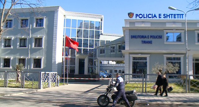 Mori peng gruan që kishte urdhër mbrojtje dhe e rrahu, në pranga 33-vjeçari nga Tirana