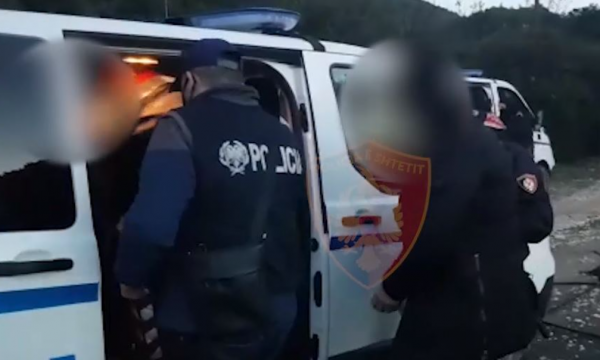 Tiranë, lëvizte me pistoletë në makinë te ‘Komuna e Parisit’, arrestohet Valentino Kaçorri! I dënuar në Itali për vrasje e trafik armësh