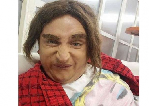 Dosja / Aktorin Rezart Veleshnja e rrahën dy herë, u zhdëp në dru edhe nga shoferi Gentian Kullolli, si mashtoi publikisht duke mohuar të vërtetën, në fillim tha se e grabitën me dhunë