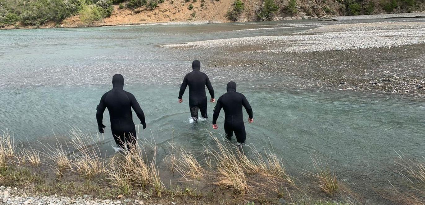 Burri njoftoi zhdukjen e saj, gjendet e mbytur 55-vjeçarja në Skrapar