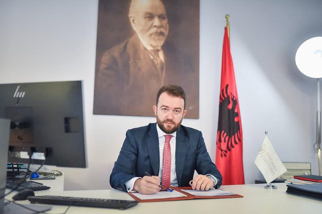 Arrestohet sekretari i përgjithshëm i Ministrisë së Financave, vodhi 1.2 milionë euro me Ilir Thanën