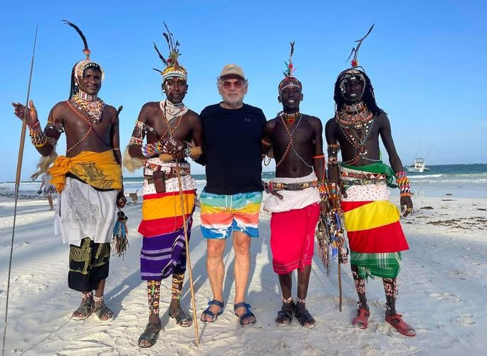 Dikur ishte “Beu i Jugut”, ja ç’ndodh sot me Koço Kokëdhimën, përfundon në Afrikë