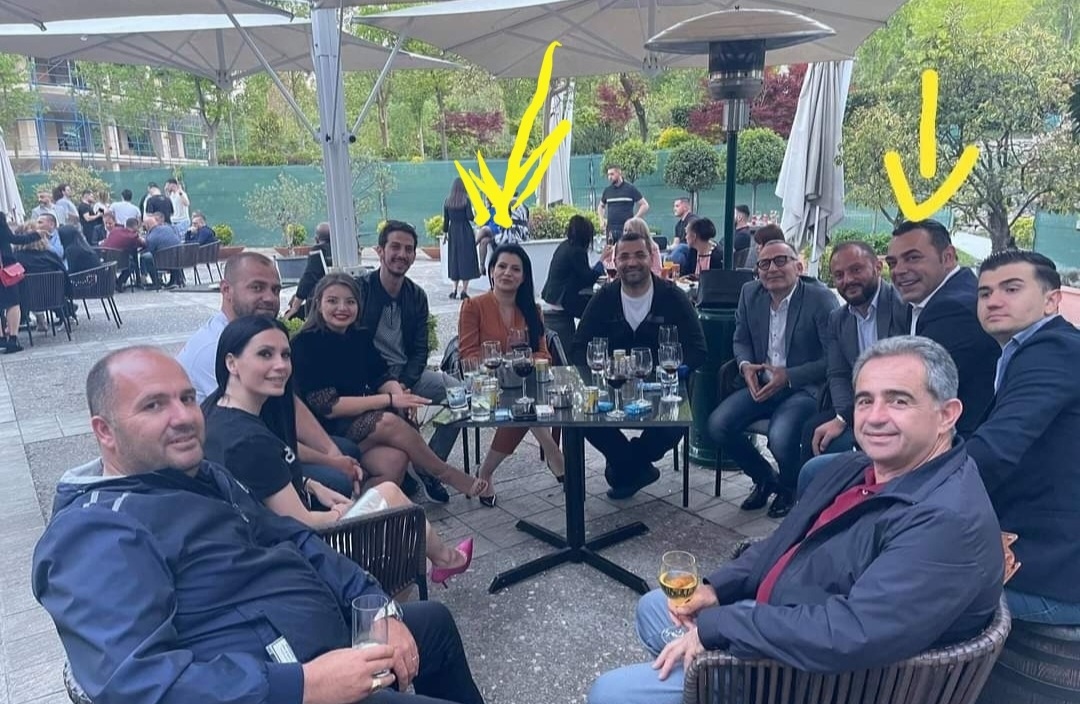Alda Klosi me kunatin e ri të Ben Ahmetajt, topat me euro të fshehura nga korrupsioni me koncensione, si e ndau vëllain e Ceno Klosit. Udhëtime me Tigrin?