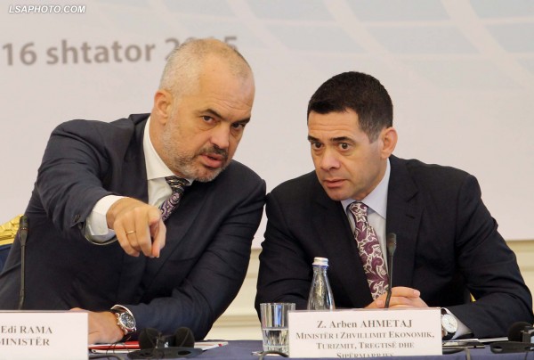 Faturat e hoteleve / Rama i kërkon Ahmetajt dorëzimin e mandatit. Tigri refuzon: Nuk jam nën hetim, e kam ‘rregulluar’ me 2 prokurorët