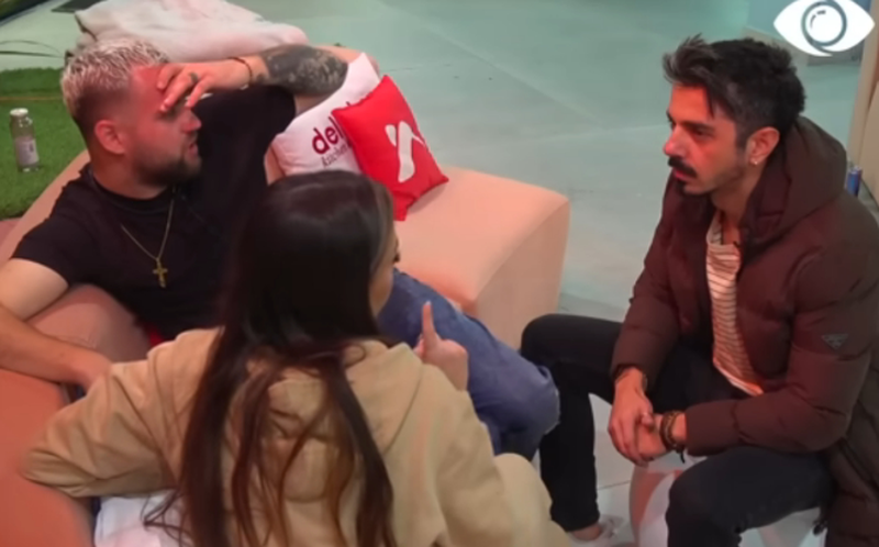 “Ik krisu”, Amos i thotë Kiarës putanë, “çmendet” Luiz Ejlli