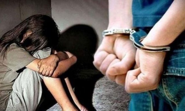 Përdhunohet 13-vjeçarja në Greqi, adoleshenti së bashku me një të moshuar e rrëmbejnë